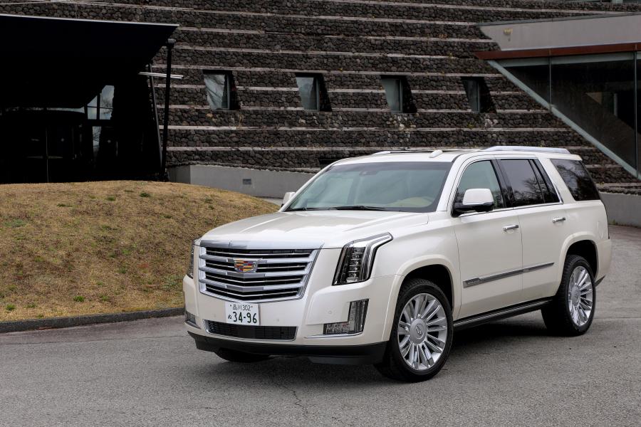  Cadillac Escalade Platinum 2015 года  (JP) (фото 12 из 24)